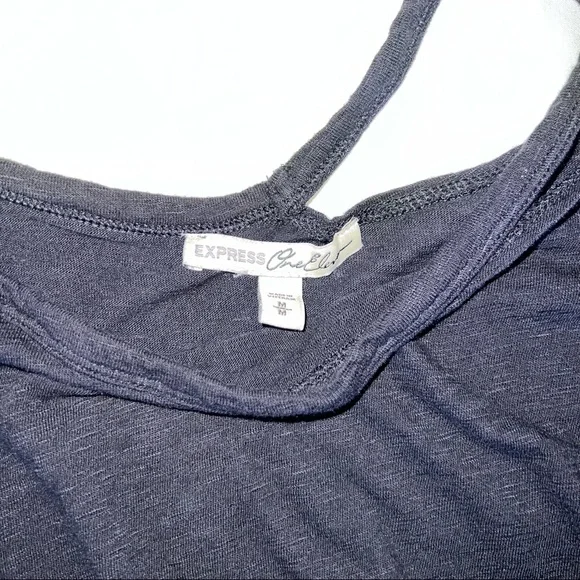 Express Crop Top - Picture 3 of 3